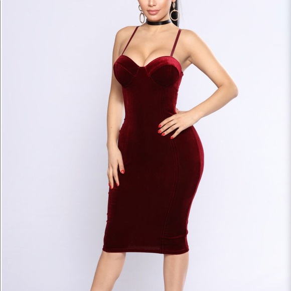 •FASHION NOVA• Celeste Velvet Dress - Picture 1 of 4